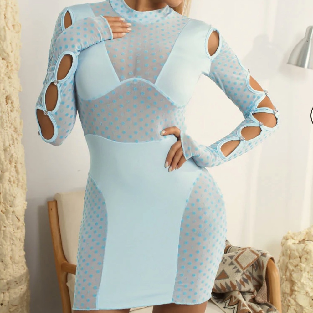 BRAND NEW Shoulder Cut Out Spandex Bodycon Dress Size Small